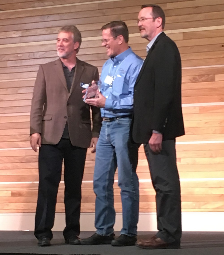 Montana Optics Innovator Award Presented to Steve Birrell of Quantum Composers Inc.